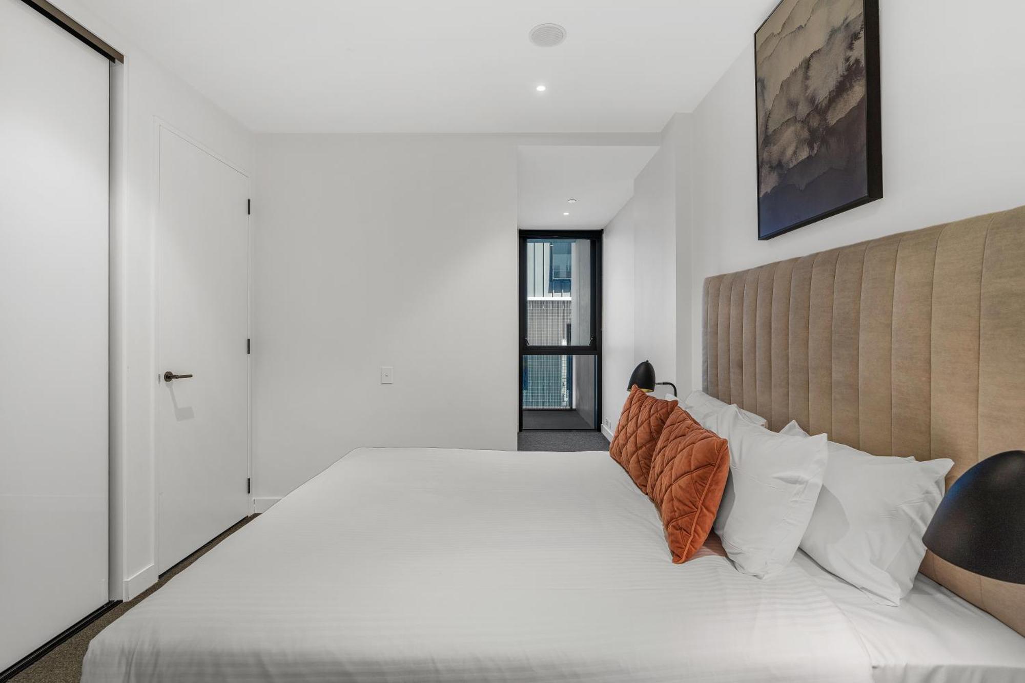 The Eminence Apartments By Cllix Melbourne Bagian luar foto