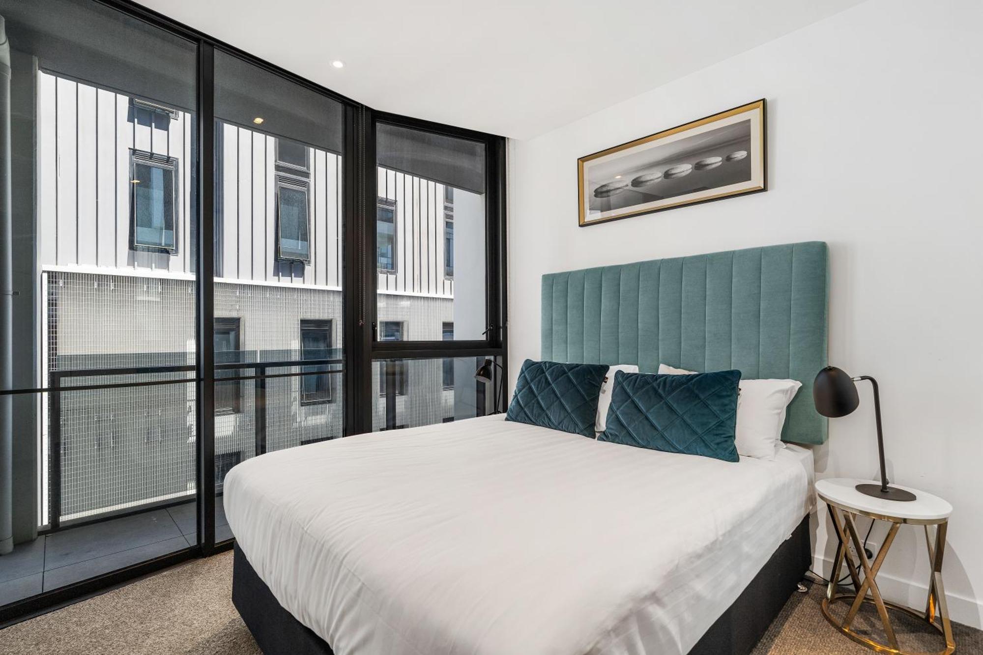 The Eminence Apartments By Cllix Melbourne Bagian luar foto
