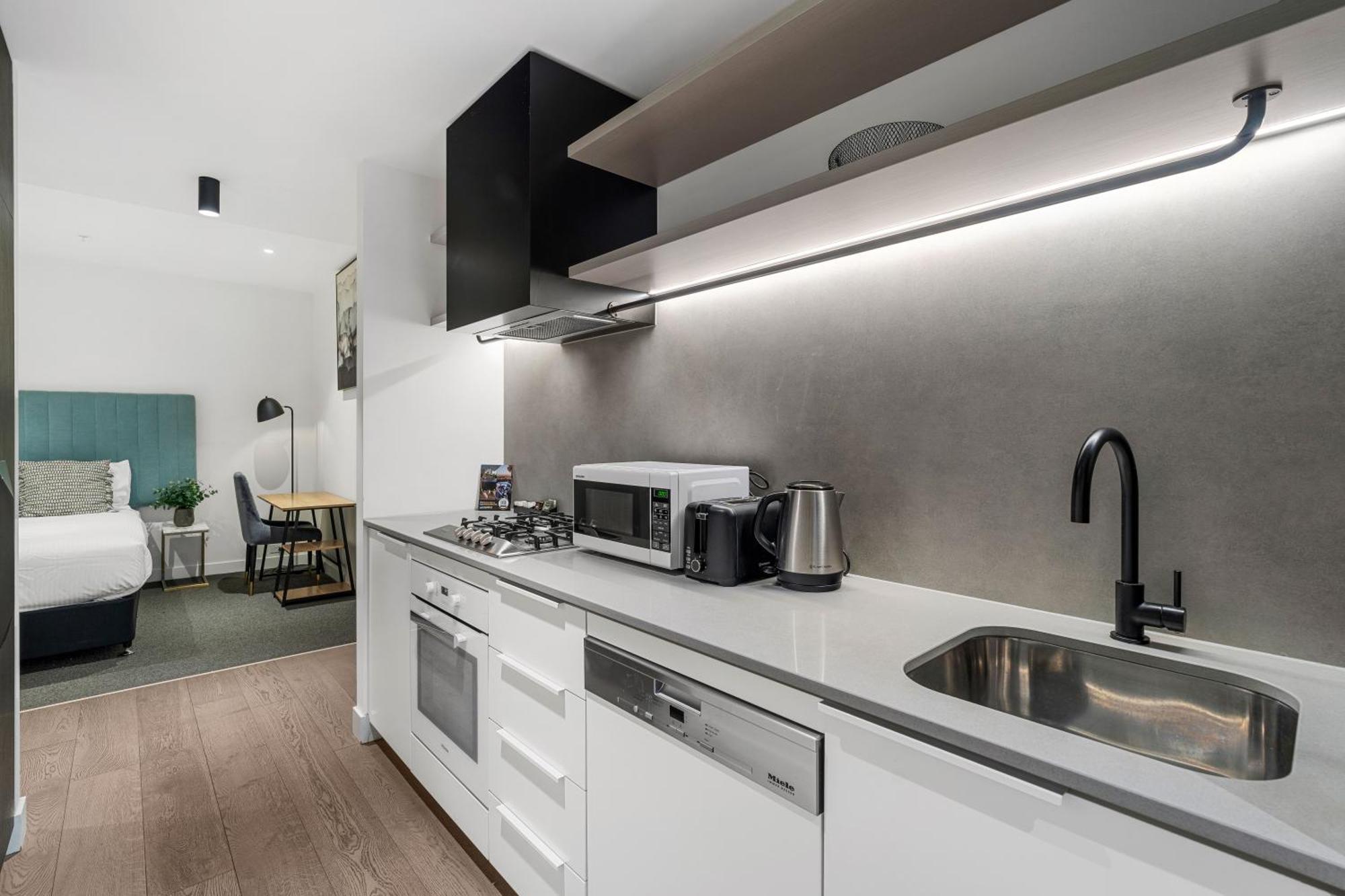 The Eminence Apartments By Cllix Melbourne Bagian luar foto
