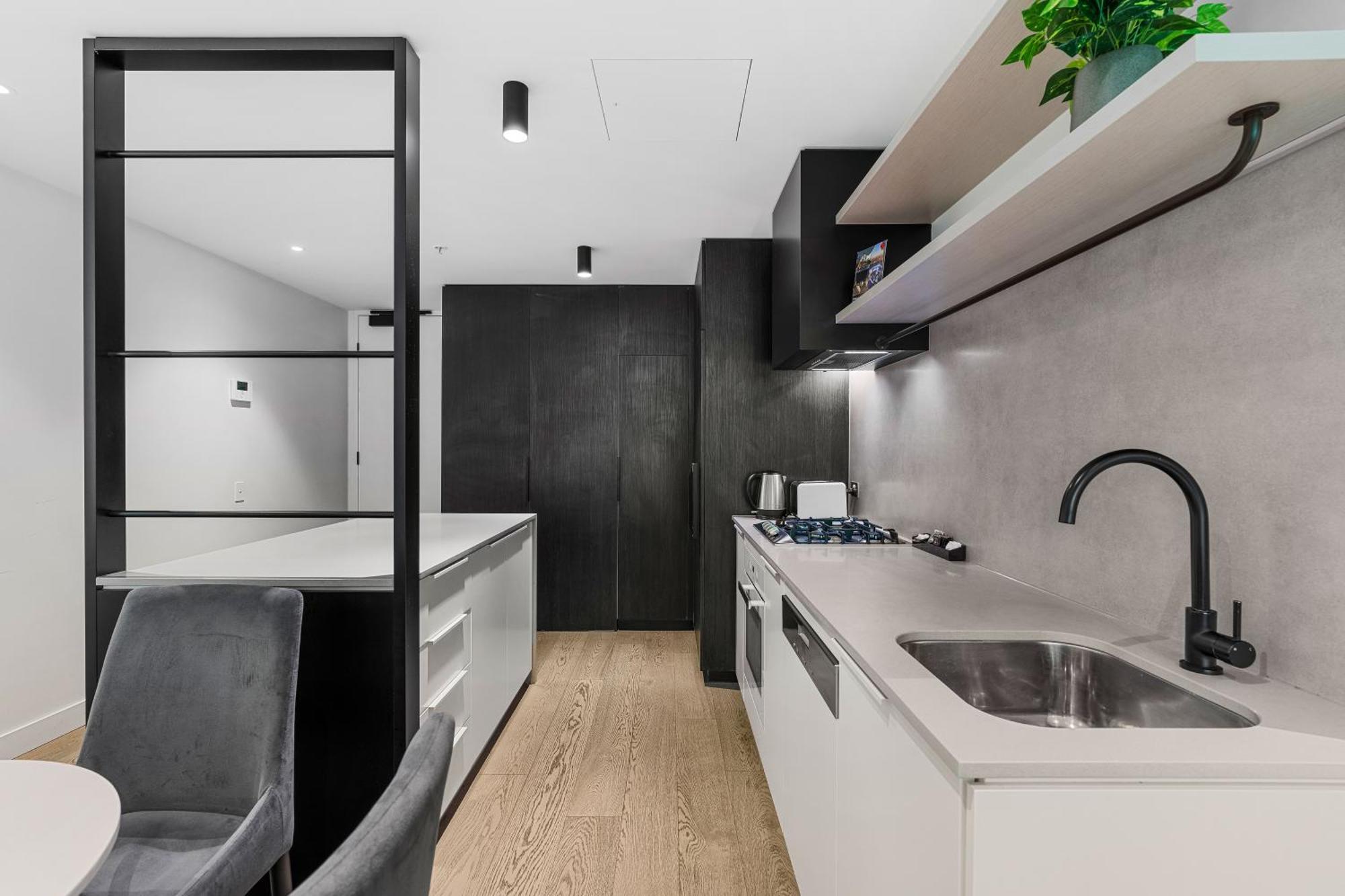 The Eminence Apartments By Cllix Melbourne Bagian luar foto