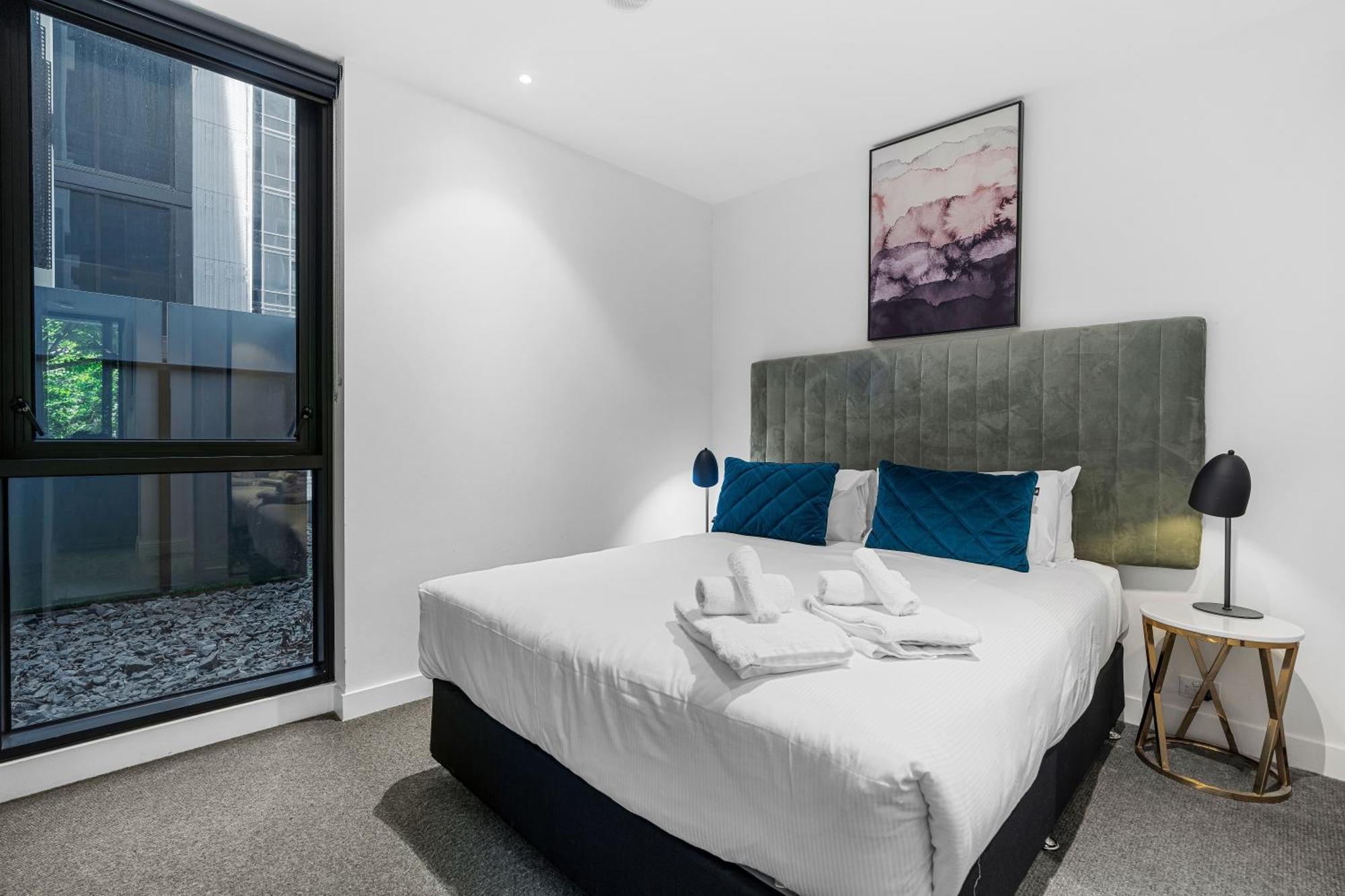 The Eminence Apartments By Cllix Melbourne Bagian luar foto