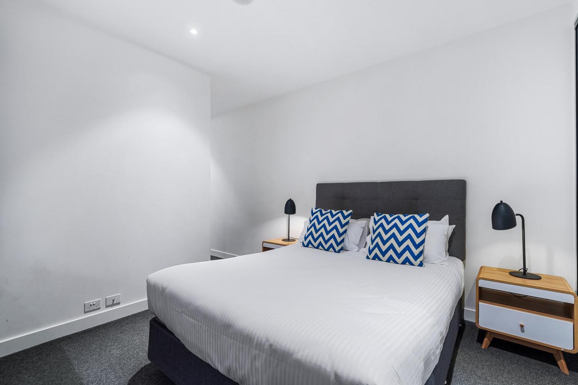 The Eminence Apartments By Cllix Melbourne Bagian luar foto