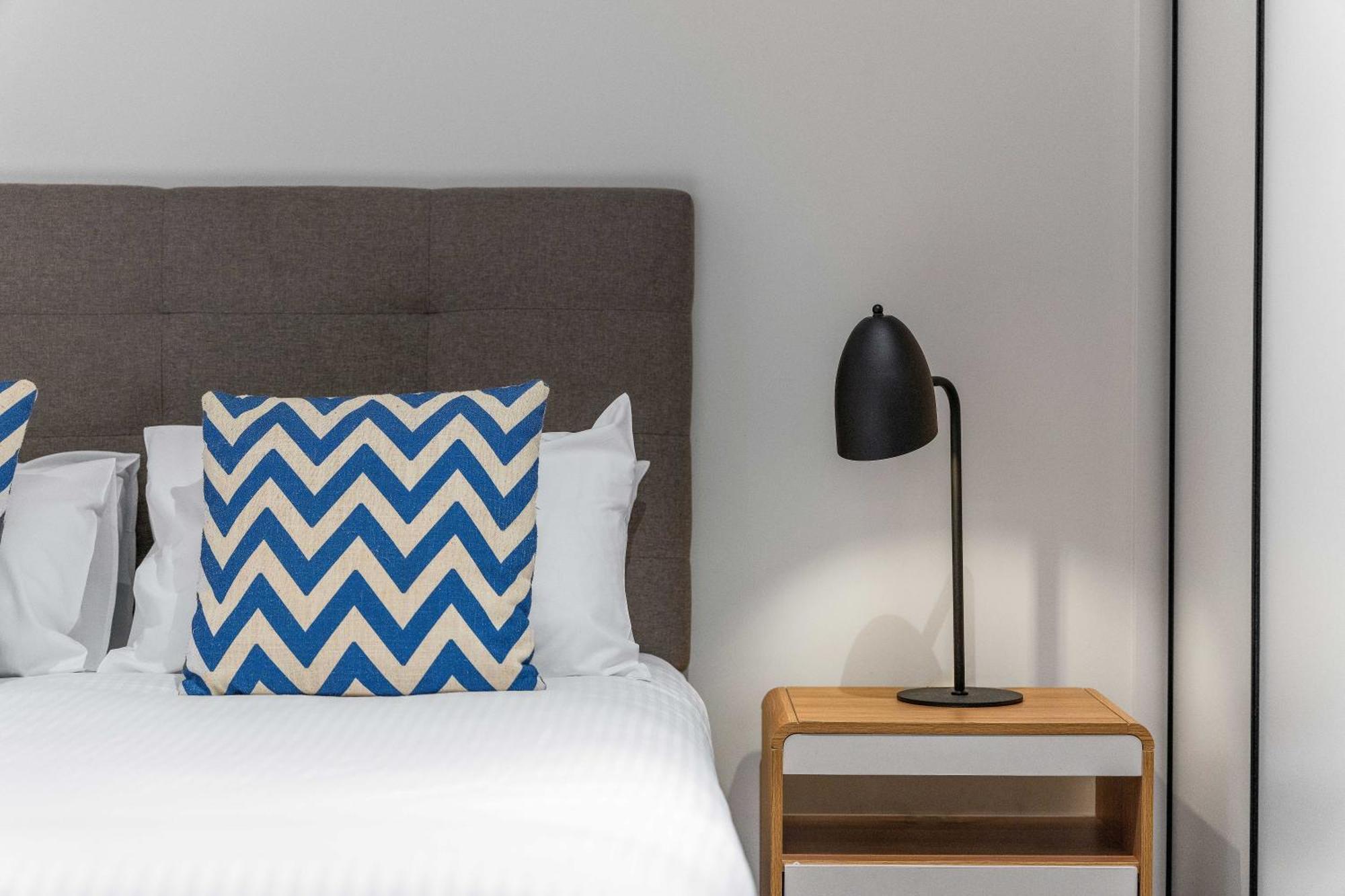 The Eminence Apartments By Cllix Melbourne Bagian luar foto