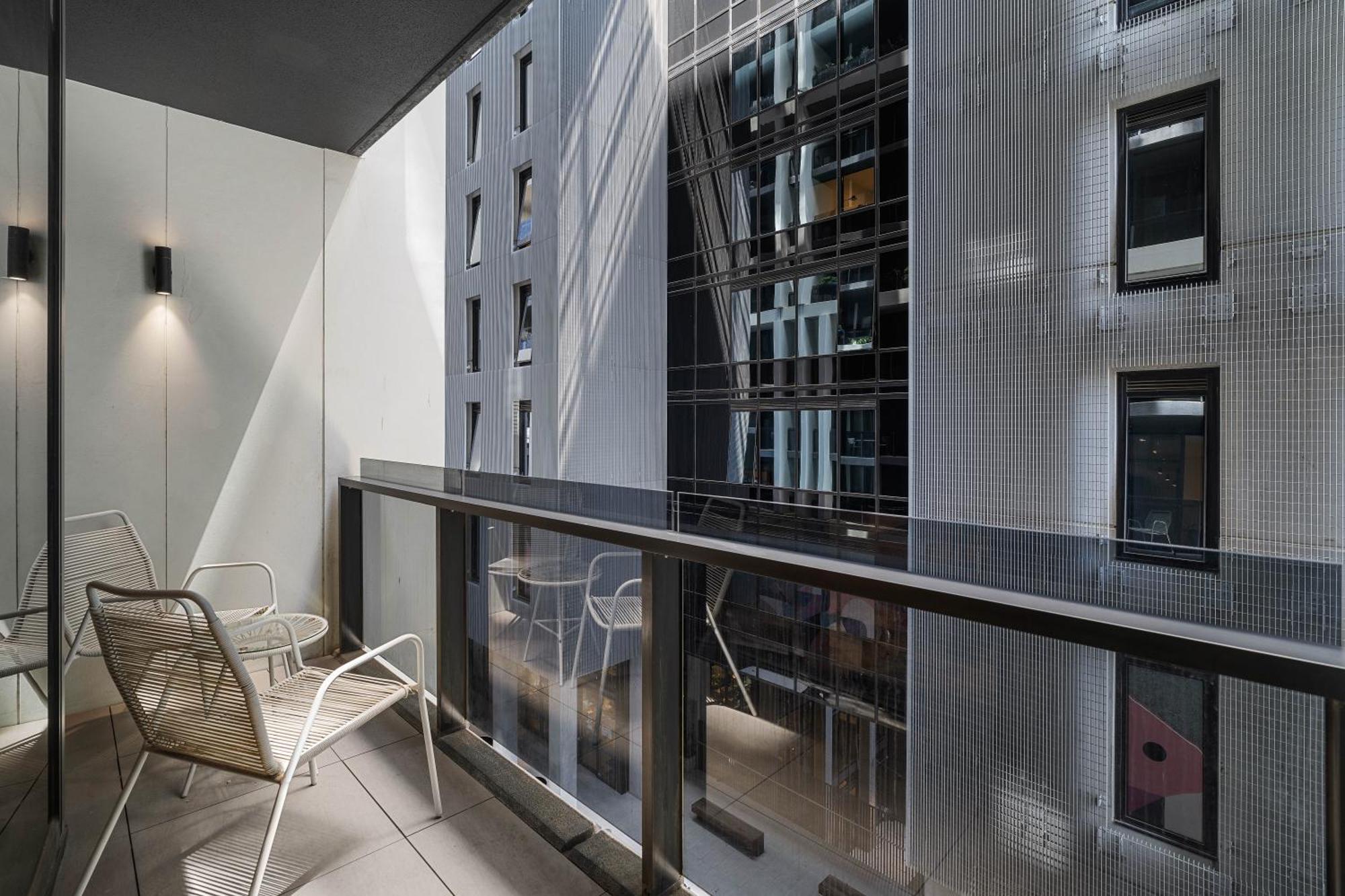 The Eminence Apartments By Cllix Melbourne Bagian luar foto